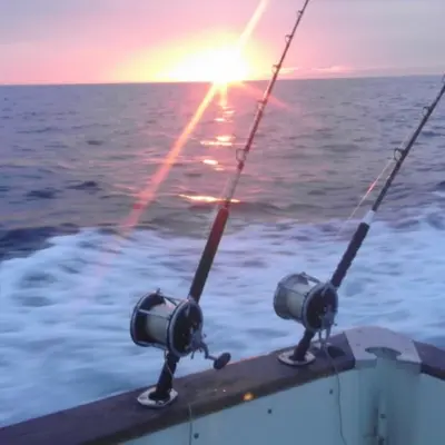 Paseo en barco al atardecer para disfrutar de la puesta de sol en San Sebastián, Guipúzcoa