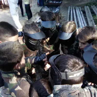 Paintball infantil con opción de merienda en Castellar del Vallès, Barcelona