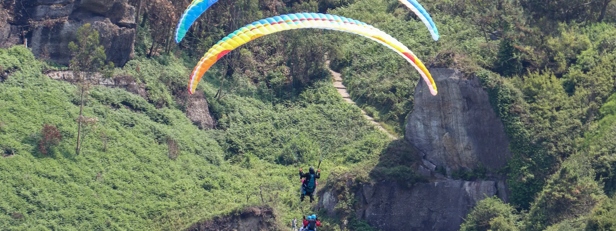 Vuelo en parapente biplaza desde el Pico del Sol en Gijón