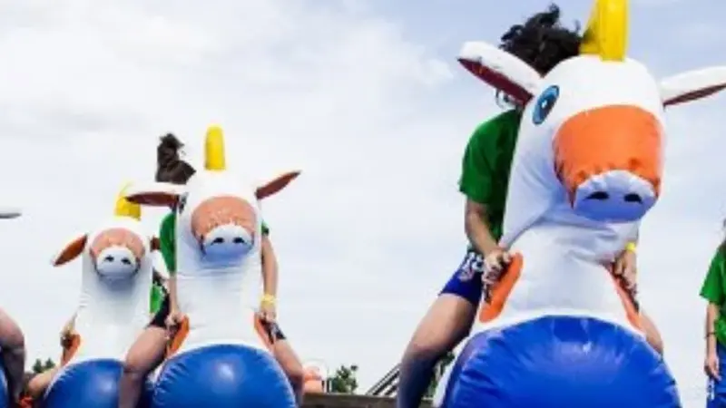 Circuito de humor amarillo en Amorebieta cerca de Bilbao