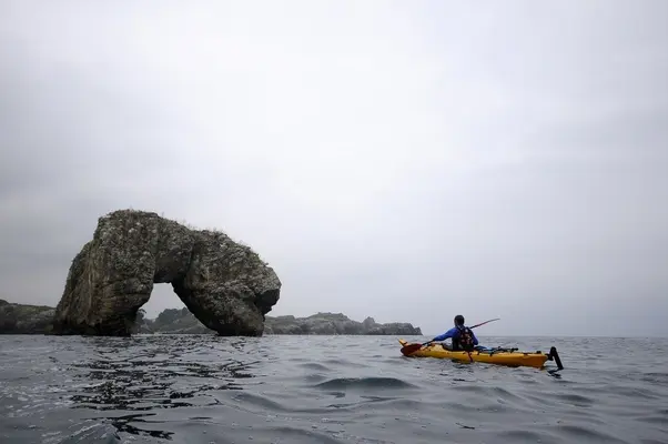 Excursiones en kayak por la Costa Asturiana desde Ribadesella y Arriondas, Asturias