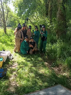 Paintball con almuerzo a orillas del río Ebro desde Haro