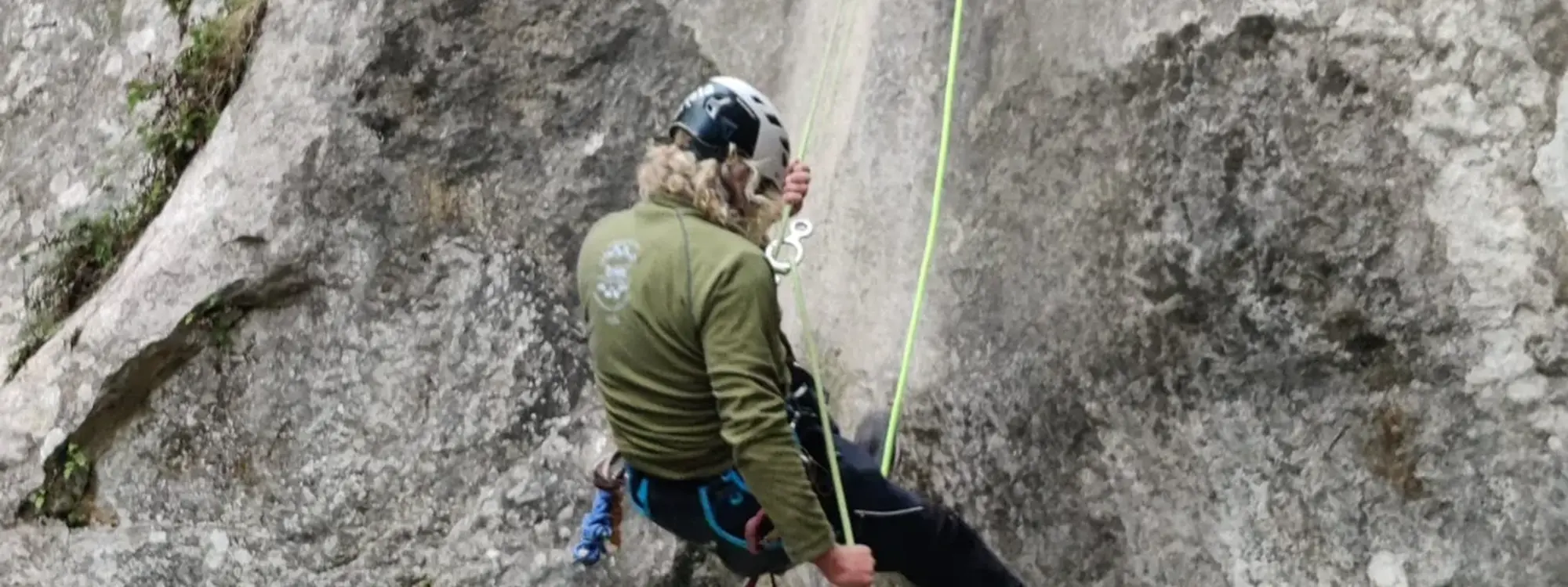 Barranquismo nivel iniciación en el Barranco de Cucales desde Planes