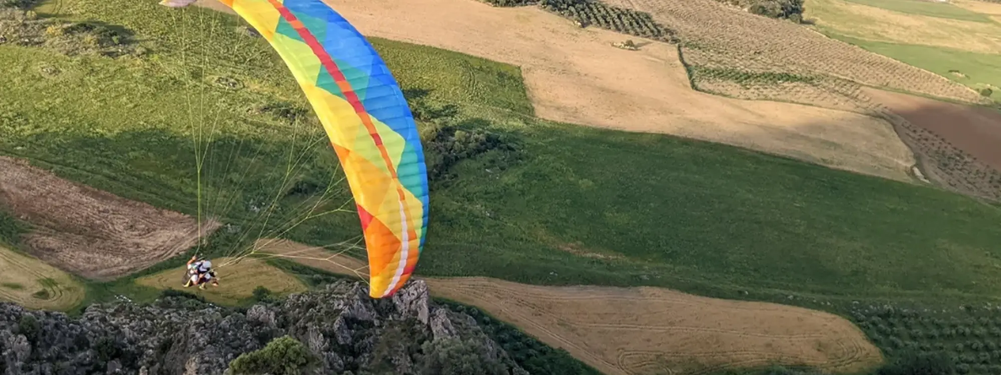 Vuelo acrobático en parapente biplaza en Algodonales