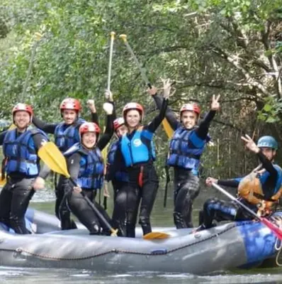 Rafting familiar y de aguas bravas en el río Deva