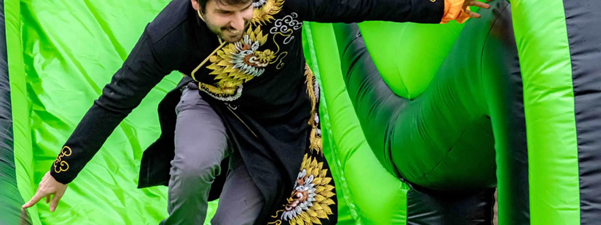 Pack de humor amarillo de invierno + paintball en La Canonja