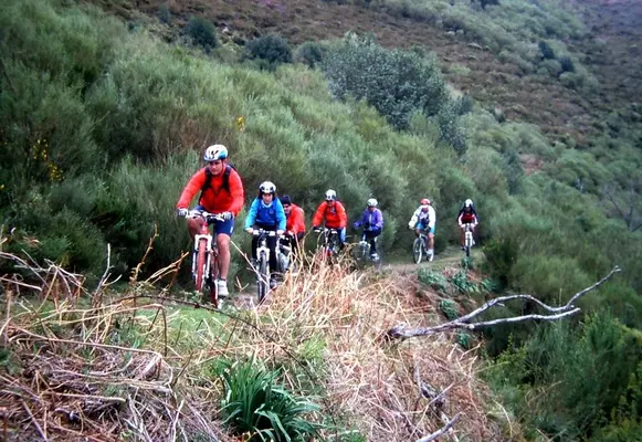 Alquiler de bicicletas de montaña BTT en Arriondas, Asturias