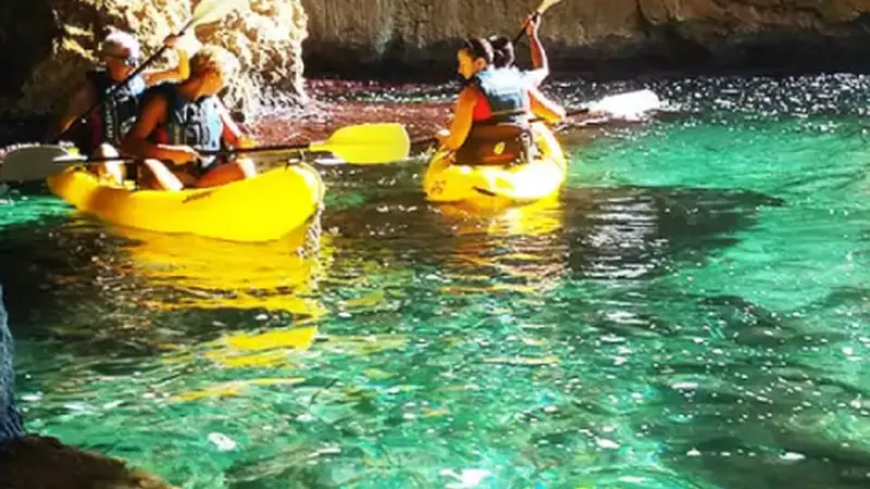 Ruta en kayak en Cala Granadella y zona Moraira