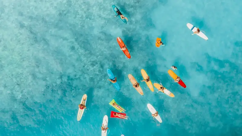Alquiler de tabla de Surf en la Playa de la Concha en San Sebastián