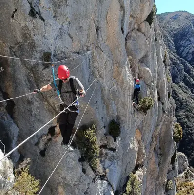 Vía Ferrata de Obarra de nivel avanzado en Huesca