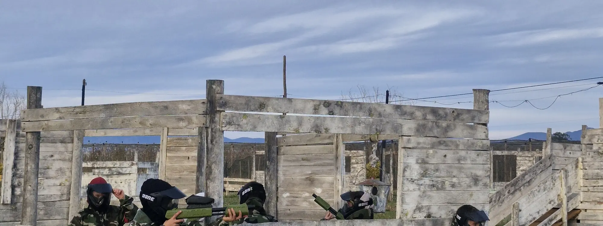 PACK NIÑOS: Paintball + Humor amarillo en Sant Pere Pescador