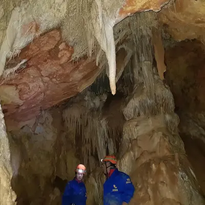 Espeleología en la Cueva del Recuenco desde Ejulve, Teruel