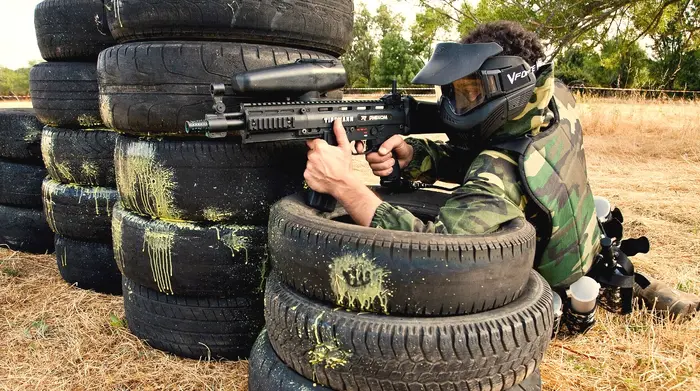 Paintball adulto y opción de menús, barbacoa y barra libre en San Lorenzo del Escorial, Madrid