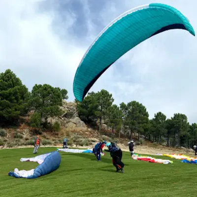 Bautismo de vuelo en parapente biplaza en Arcones, Sierra de Guadarrama