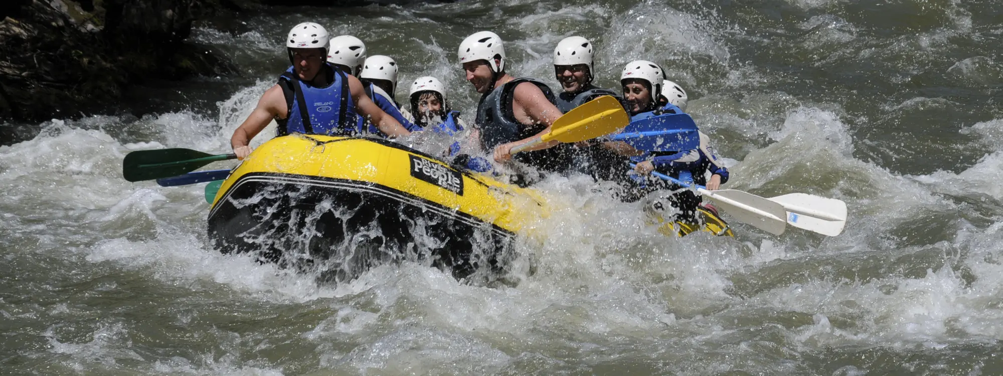 Rafting en los Picos de Europa por las bravas aguas de los ríos Deva y Cares