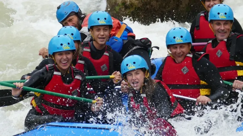 Rafting bajo los Mallos de Riglos desde Murillo de Gállego