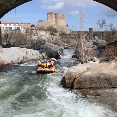 Rafting en la Sierra de Gredos por el río Tormes