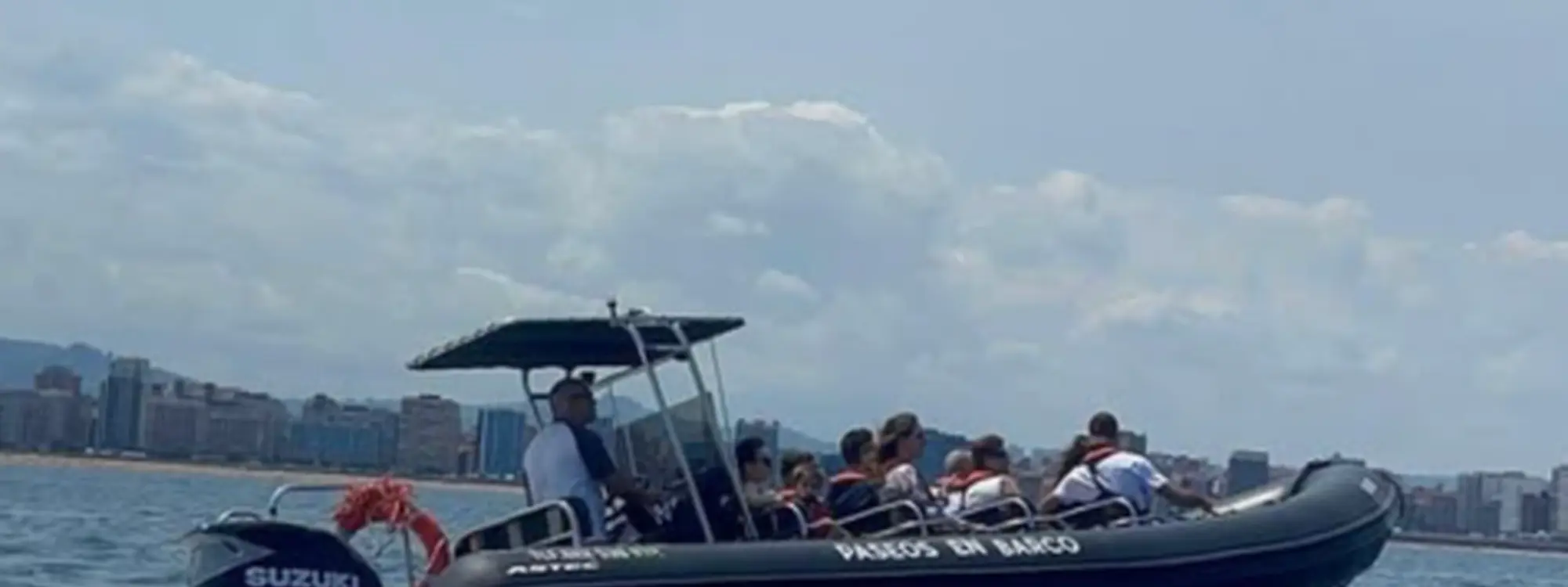 Tour en Barco a las Islas Gemelas con vista panorámica de Gijón