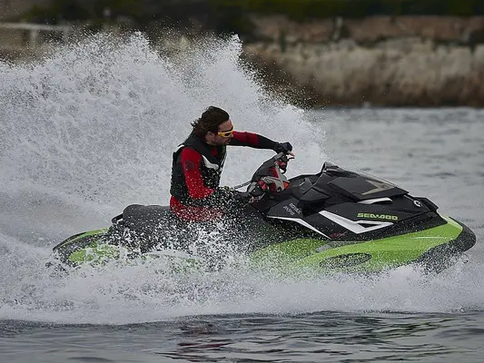 Alquiler de motos de agua en Mil Palmeras