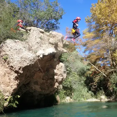 Barranquismo acuático nivel iniciación en Gorgo de la Escalera desde Anna