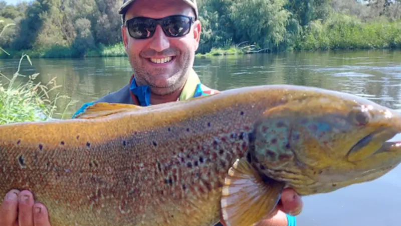 Jornada de Pesca guiada en el río Tormes