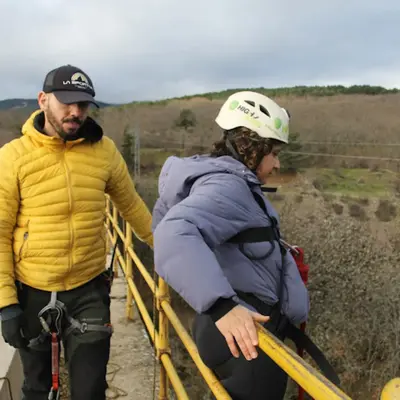 El mayor salto de Puenting (High Jumping) desde el viaducto de Buitrago en Madrid