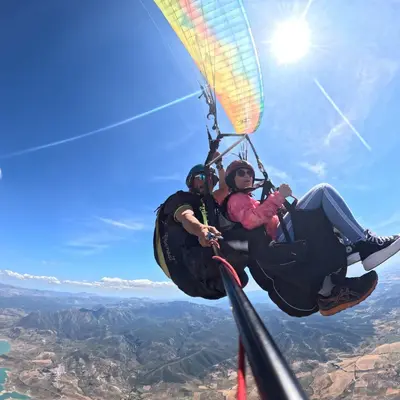 Vuelo acrobático en parapente biplaza en Algodonales