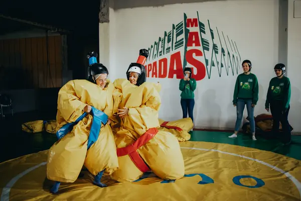 Circuito de Humor Amarillo indoor en Pelabravo