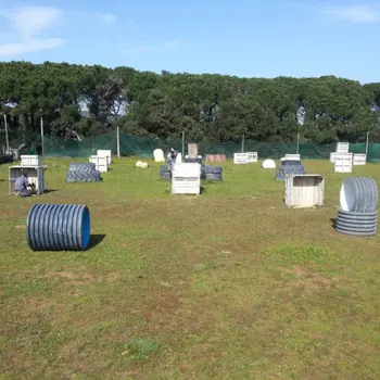 Paintball adulto y zona de picnic en Torrent, Girona