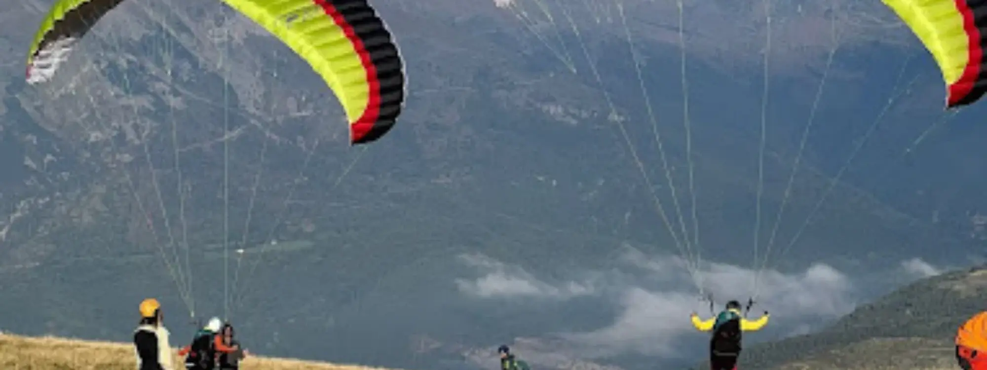 Vuelo biplaza en el Valle de Benasque desde Castejón de Sos