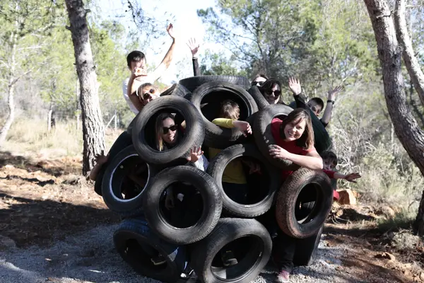 Gymkana y retos en equipo para niños en Estivella