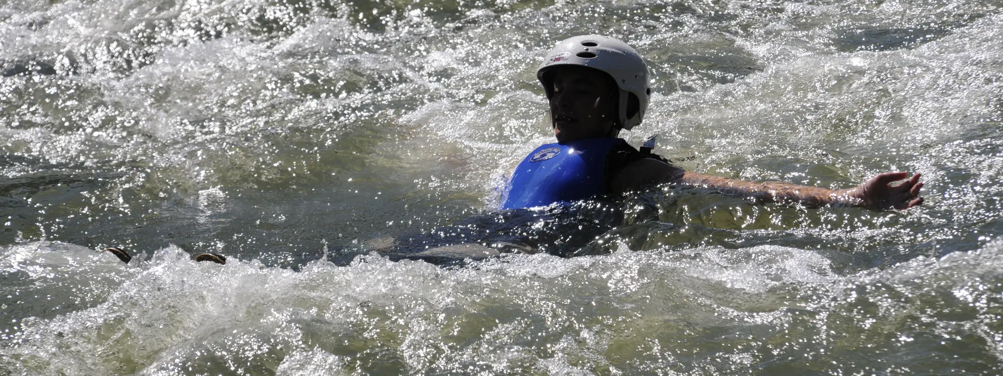 Rafting en los Picos de Europa por las bravas aguas de los ríos Deva y Cares