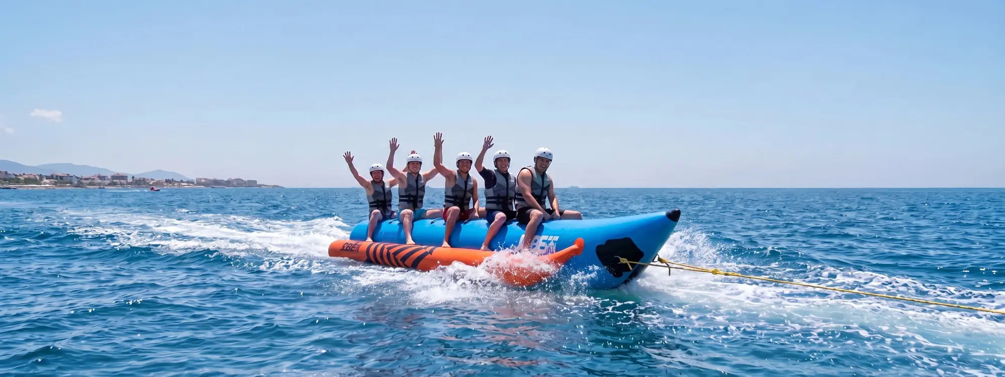 Banana Boat en Sitges – Diversión en el mar para grupos