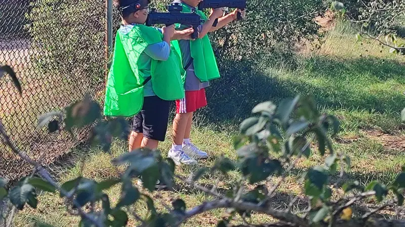 Sesión de Laser Combat/Tag al aire libre desde Caldes de Montbui, Barcelona