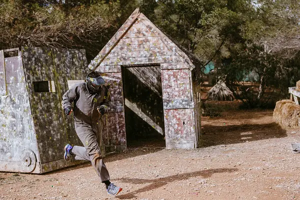 Paintball adulto y zona de picnic en Estivella