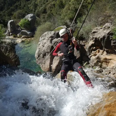 Barranquismo acuático en Cazorla por los cañones de la Cerrada del Utrero desde La Iruela, Jaén