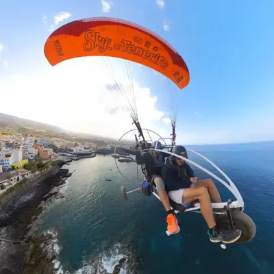Tour aéreo en Paratrike con el campeón del mundo, Daniel Crespo, desde Adeje, Tenerife