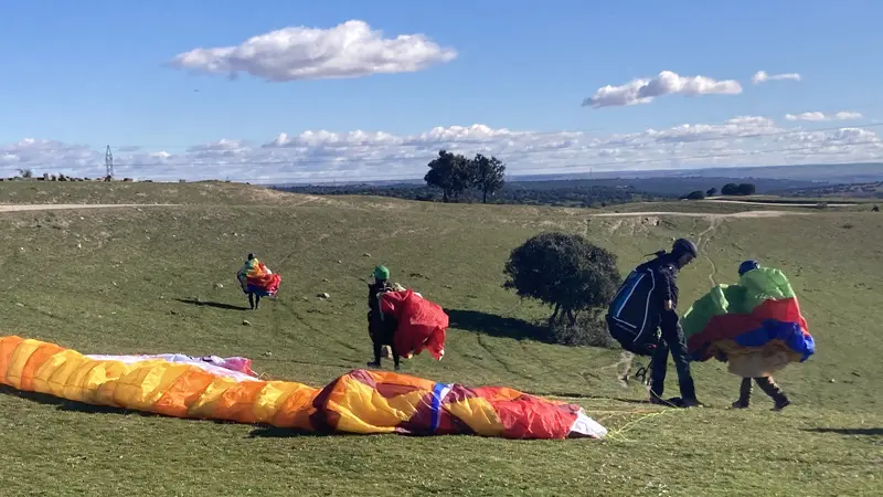 Curso de introducción al parapente en Madrid