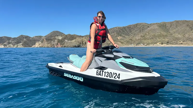 Ruta en moto de agua a Roquetas y Almería capital desde Aguadulce