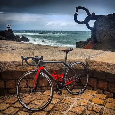 Alquiler de bicicleta de carrera en San Sebastián, Guipúzcoa