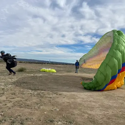 Bautismo de vuelo en parapente biplaza en Arcones, Sierra de Guadarrama