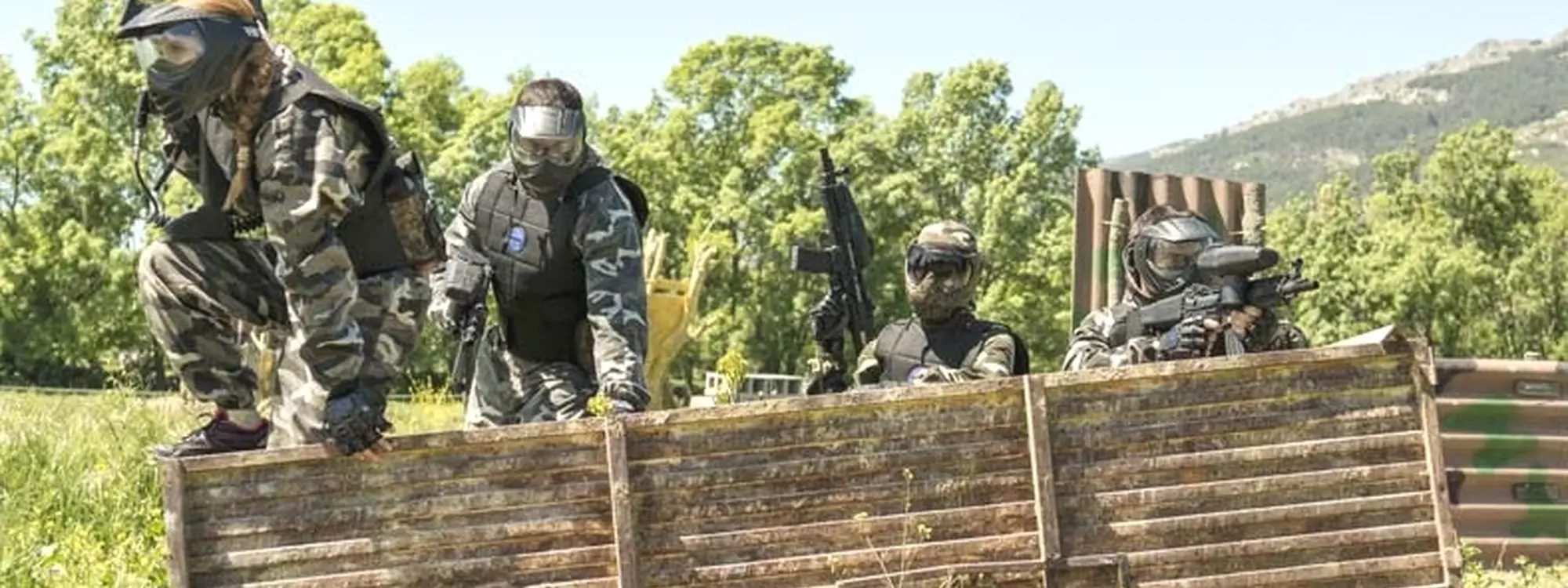 Paintball adulto y opción de menús, barbacoa y barra libre en San Lorenzo del Escorial, Madrid