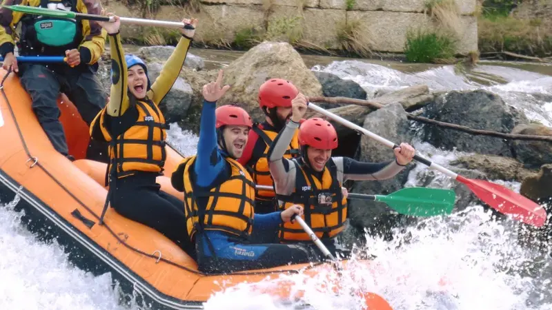 Rafting en la Sierra de Gredos por el río Tormes