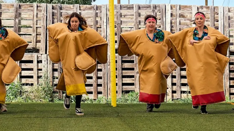 Humor amarillo para niños con merienda en Navalcarnero