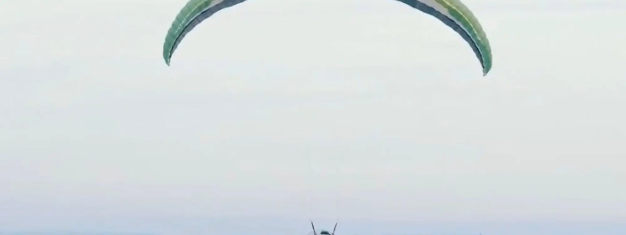 Bautismo de vuelo en paramotor sobre los campos de Valdelaguna