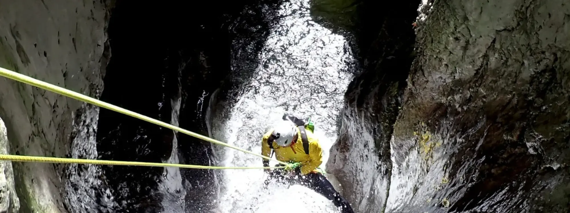 Barranquismo acuático en el barranco de la Leze en Eguino, Álava