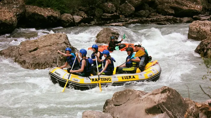 Rafting en el río Ésera por la mañana desde Santa Liestra y San Quílez