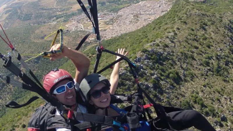 Vuelo en parapente biplaza en Algodonales