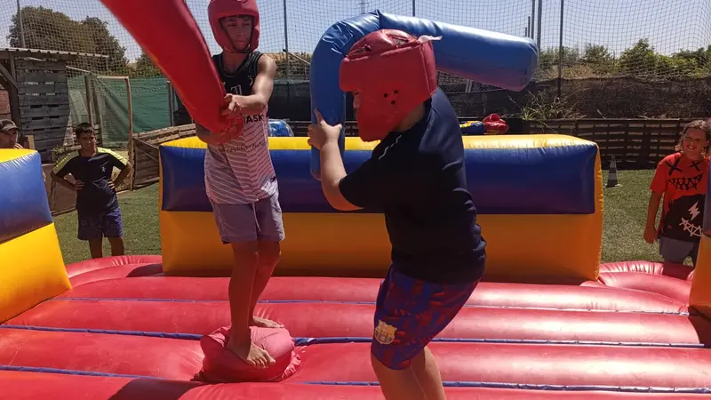 PACK ADULTOS: Humor amarillo + Paintball + Menú en Córdoba
