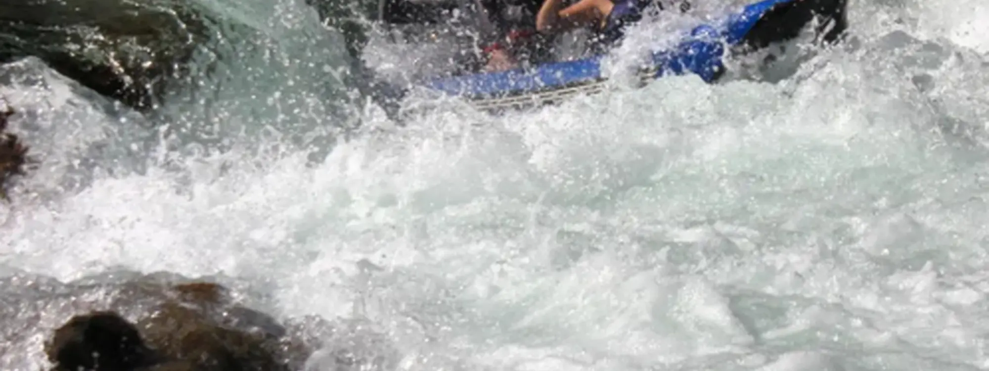 Kayak hinchable en la Sierra de Gredos